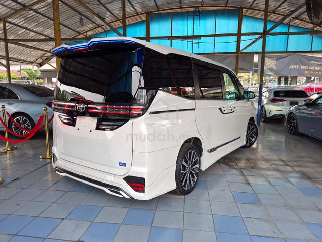 2022 Toyota VOXY 2.0 S-Z , MODELLISTA BODYKITS - 4