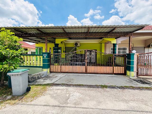 (Renovated) Single Storey SEMI-D Taman Seri Temenggong Muar 1