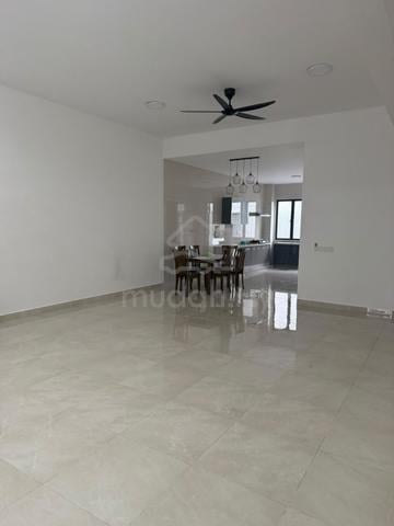 Avela, Bandar Rimbayu | 4 Bedroom | 4 Bathroom | Negotiable 1