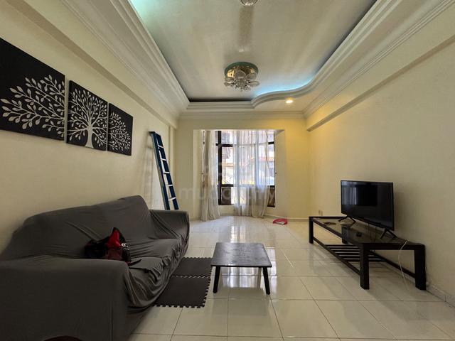 Straits Court Condominium 1