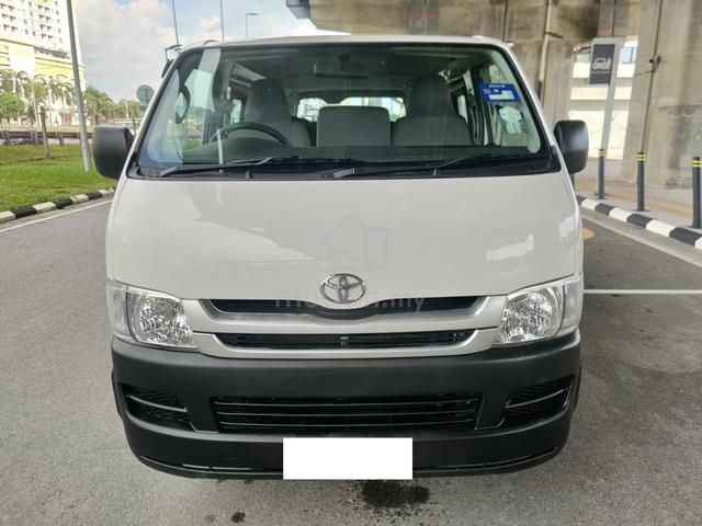 2008 Toyota Hiace 2.5 (M) Low Roof Window Van - 2