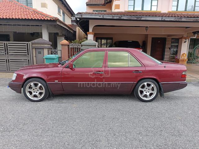 1995 Mercedes Benz 230E 2.3 (A) - 5
