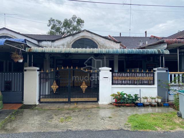 Batu Pahat Parit Raja Taman Manis Saiz Besar (22'x70') Teres Setingkat 1
