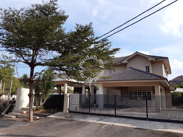 Bukit Istana Indera Mahkota 2-storey Bungalow with Swimming pool 1