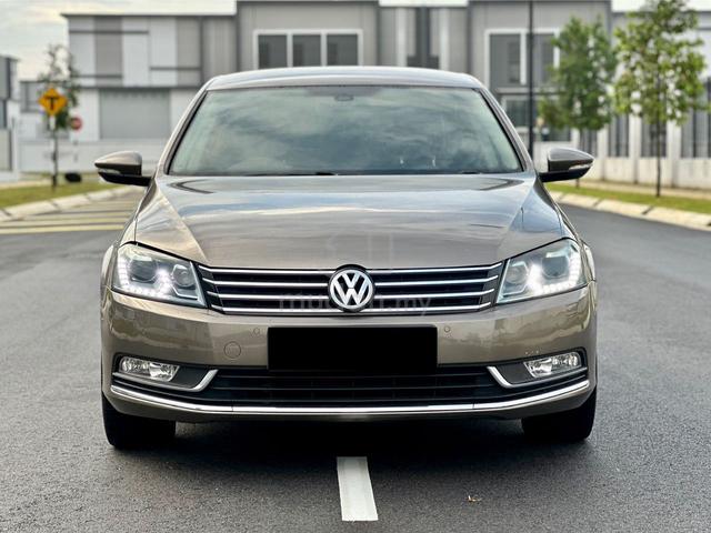 2013 Volkswagen PASSAT 1.8 TSI (A) HIGH LOAN - 1