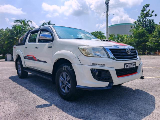 2015 Toyota HILUX 2.5 G VNT DOUBLE CAB (A) - 1
