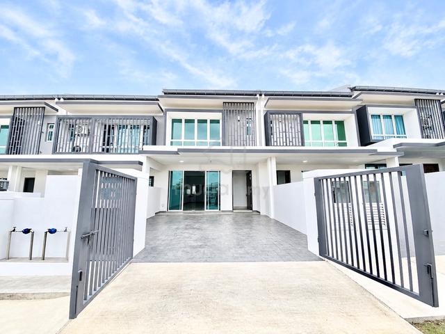 Spacious Double Storey Serenia City Serenia Adiva 1