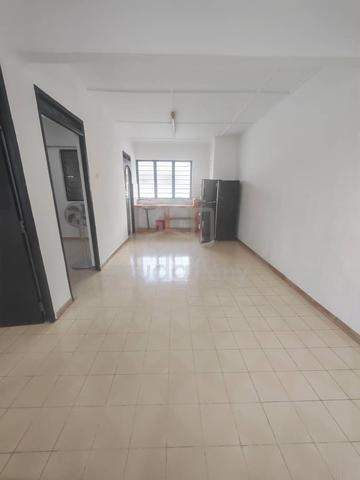 Flat Taman Ungku Tun Aminah 1