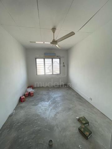 Bandar Seri Alam 2Storey Medium Cost Jalan Tasek 3Bed CAN FULL LOAN 4