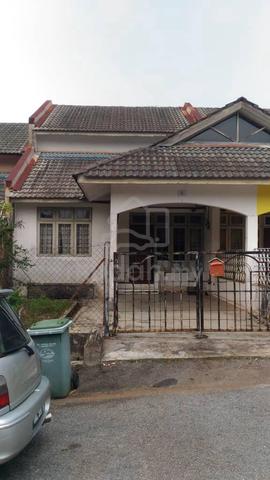 Indera Mahkota 2 Rumah untuk disewa 1