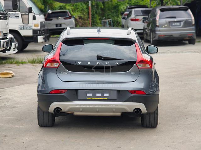2016 Volvo V40 2.0 CROSS COUNTRY T5 💙1 Yr Waranty - 4