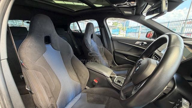 2023 BMW M135i 2.0 xDrive Hatchback 4WD Grade 4.5A - 4