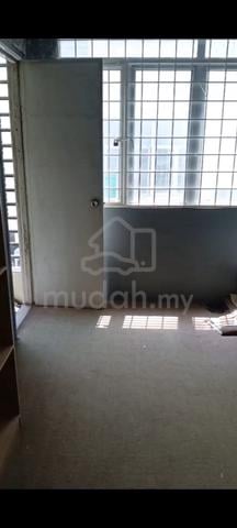 setapak platinum walk office , lift , aircond ,partition 1