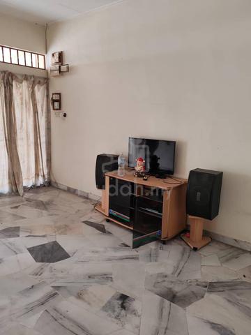 Nice single storey terrace house in Templer Taman Makmur for sale 1