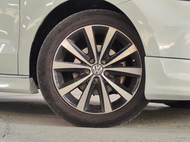 2017 Volkswagen VENTO 1.2 TSI HIGHLINE (A) - 4