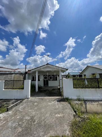 CORNER UNIT SINGLE STOREY TERRACE HOUSE FOR SALE AT MATANG MALIHAH kch 1