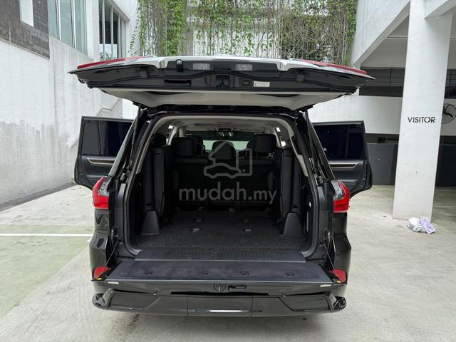 2016 Lexus LX570 5.7 (A) - 5