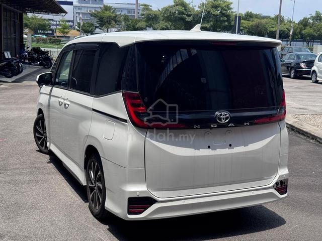 EASY LOAN / REBATE KAW2 / NEW Toyota NOAH 2.0 S-Z - 2