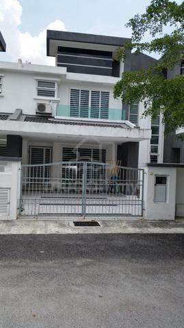 Taman Tiara East Semenyih, 2 storey house,24 x 70, 4 room 3 bath 1