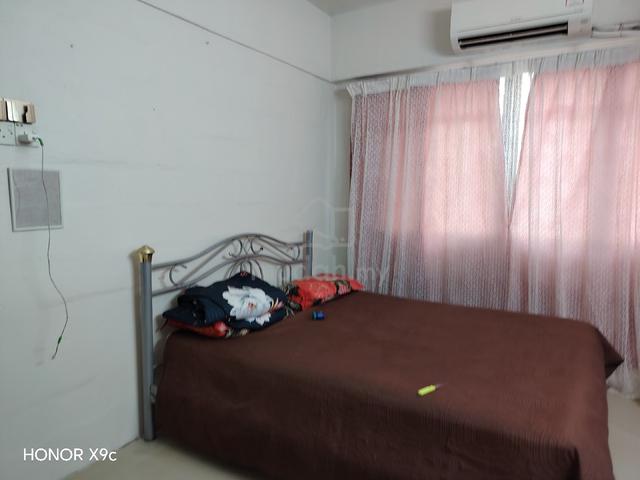 Room Rental Air Cond 1