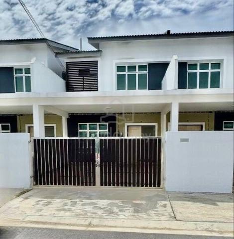 SEWA MURAH! 4 BILIK Double Storey Bandar Layangkasa, Pasir Gudang 1
