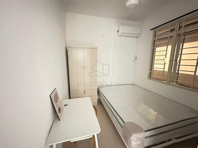 Direct owner bayan baru room for rent D'piazza condominium 1
