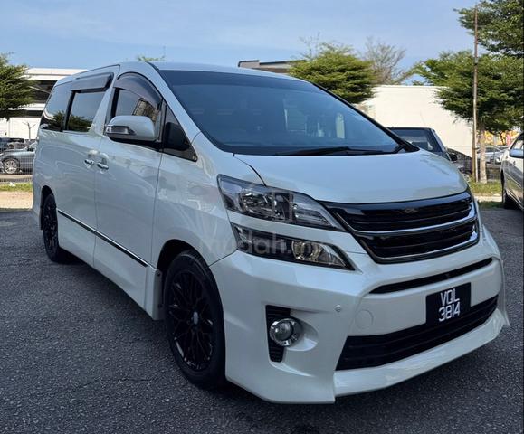 2013 Toyota VELLFIRE 2.4 Z GOLDEN EYES FACELIFT - 1
