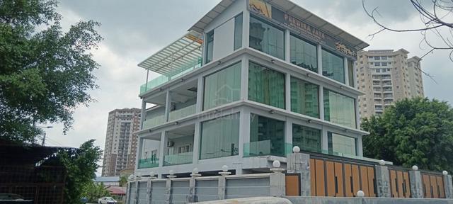 3.5 Storey Bungalow | Kg Perwira Jaya, Ampang 1