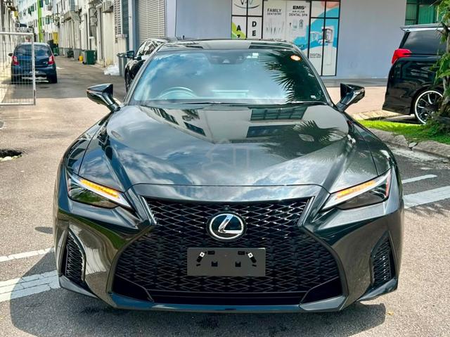 LEXUS IS300 2023 ✨360CAM/ SUNROOF/ 33k KM !! ✨ - 2
