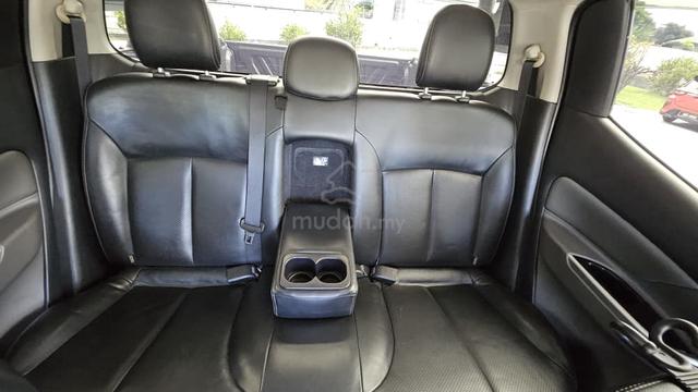 Mitsubishi TRITON 2.4 VGT ADVENTURE (A) 4X4 K/LESS - 5