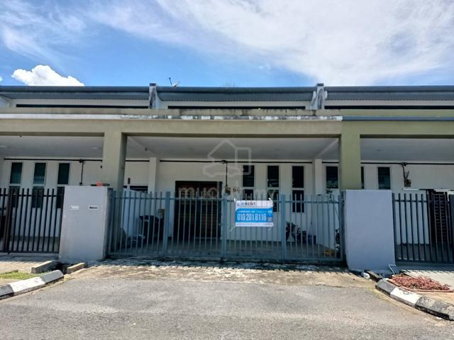 Taman Kalien Kuching 1.5-Storey House for Rent near airport 1
