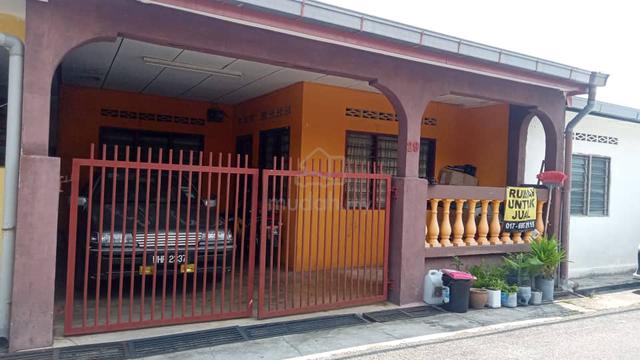 [CASH ONLY] Rumah 3 Bilik di Kg Delek Baru, Klang (Urusan Lawyer) 1