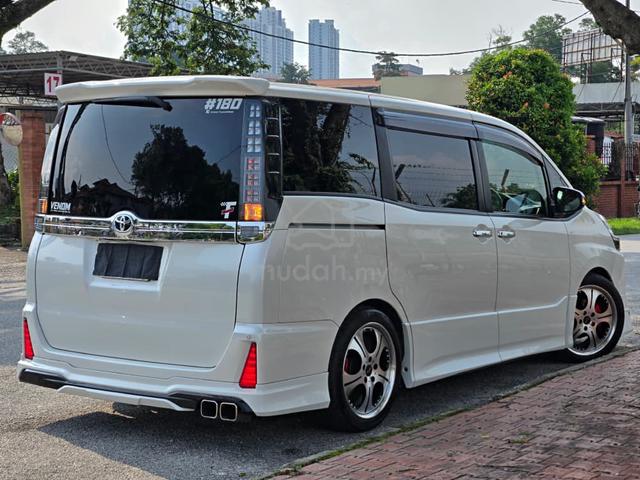 Toyota VOXY 2.0 ZS kirameki ALPINE ZRR80 7S - 2