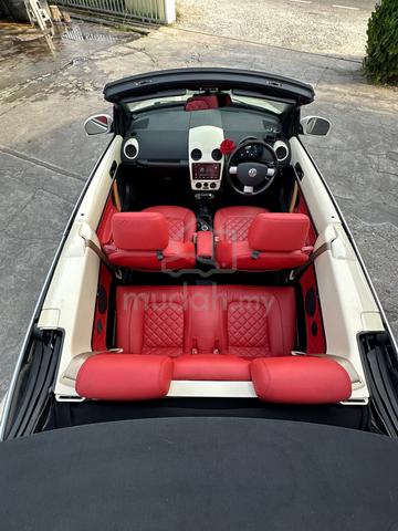 2005 Volkswagen BEETLE 2.0 (A) - 4