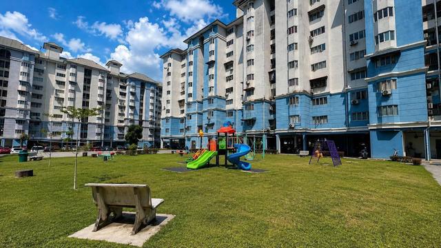 Tasik Heights Apartment 1