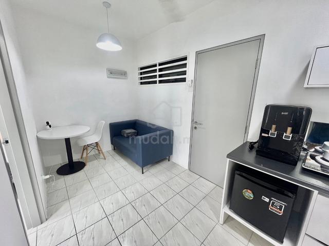 Uni Suites 1