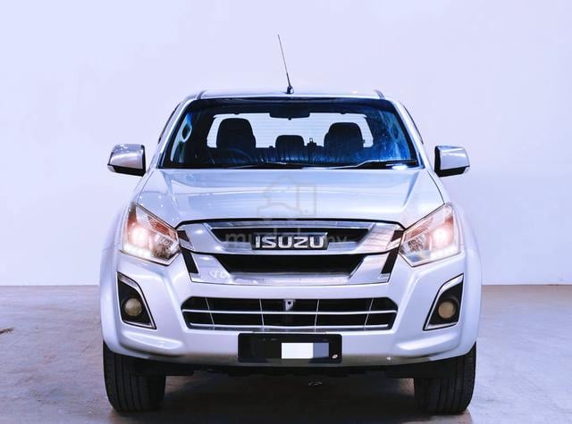 2017 Isuzu D-MAX 2.5 4X2 (M) 💯 Full Loan Accept - 3