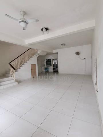 Kulai Lagenda Putra Near Tmn Putri Double Storey House (22x65sqft) 1
