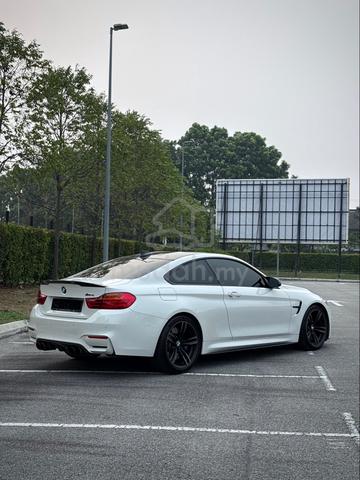 MUST SEE BMW M4! Superb Condition! - 3