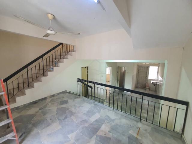 FULL LOAN Lembah Maju Taman Muda Townhouse Ground Floor 1000sf 2room 1