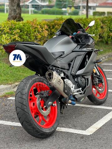 Yamaha R25 sportbike TMM - photo 3 of 5