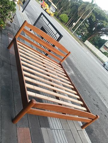 katil queen kayu sold  - photo 2 of 5