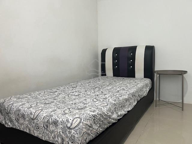 (female)deluxe medium room in LumayanApartment 4 rental 1