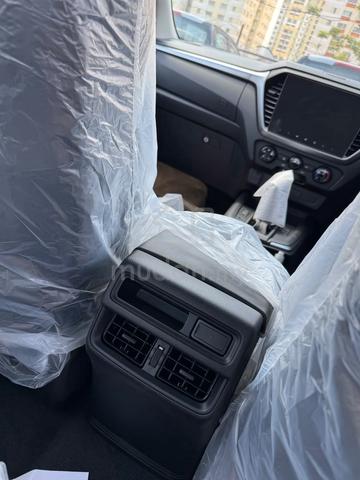 2026 Isuzu D-MAX AUTO PLUS DMAX 4X2 2.2L SPECIAL - - 4