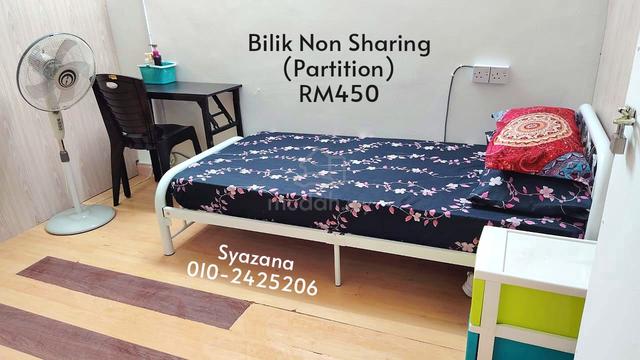 Bilik NON SHARING PARTITION 🔥 Rumah Taman Lengkap Perabot ✅ FREE WiFi 1
