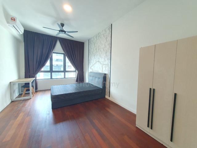 Master Bedroom For Rent Sungai Besi 1