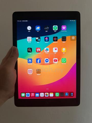 URGENT！ipad 6th generation 128GB🤍 - photo 3 of 6