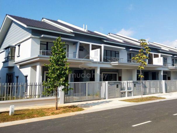 FULL Loan CASH Back 21K FREEHOLD 18x64 2 Sty 4R3B Jln Kebun Sijangkang 1