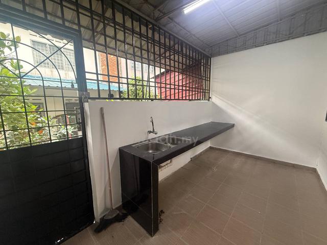 Kluang, Kg Majid, Sri Jaya, 2 Tingkat 3bilik, Fully extend Full Loan 4