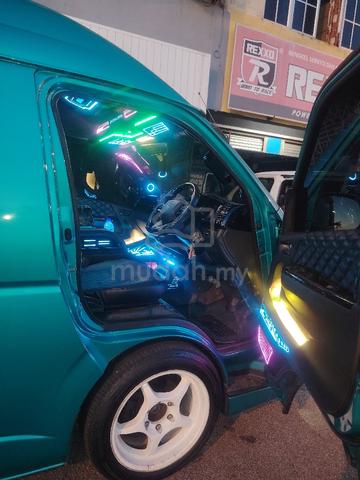 2012 Toyota HIACE 2.5 HIGH ROOF (M) - 4